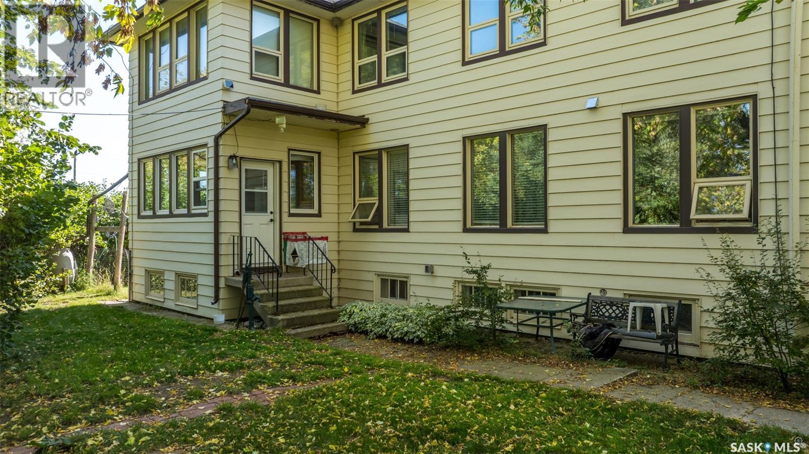 609 Main STREET - 40