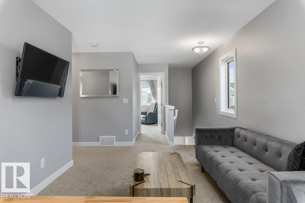 20008 18 AV NW, Edmonton