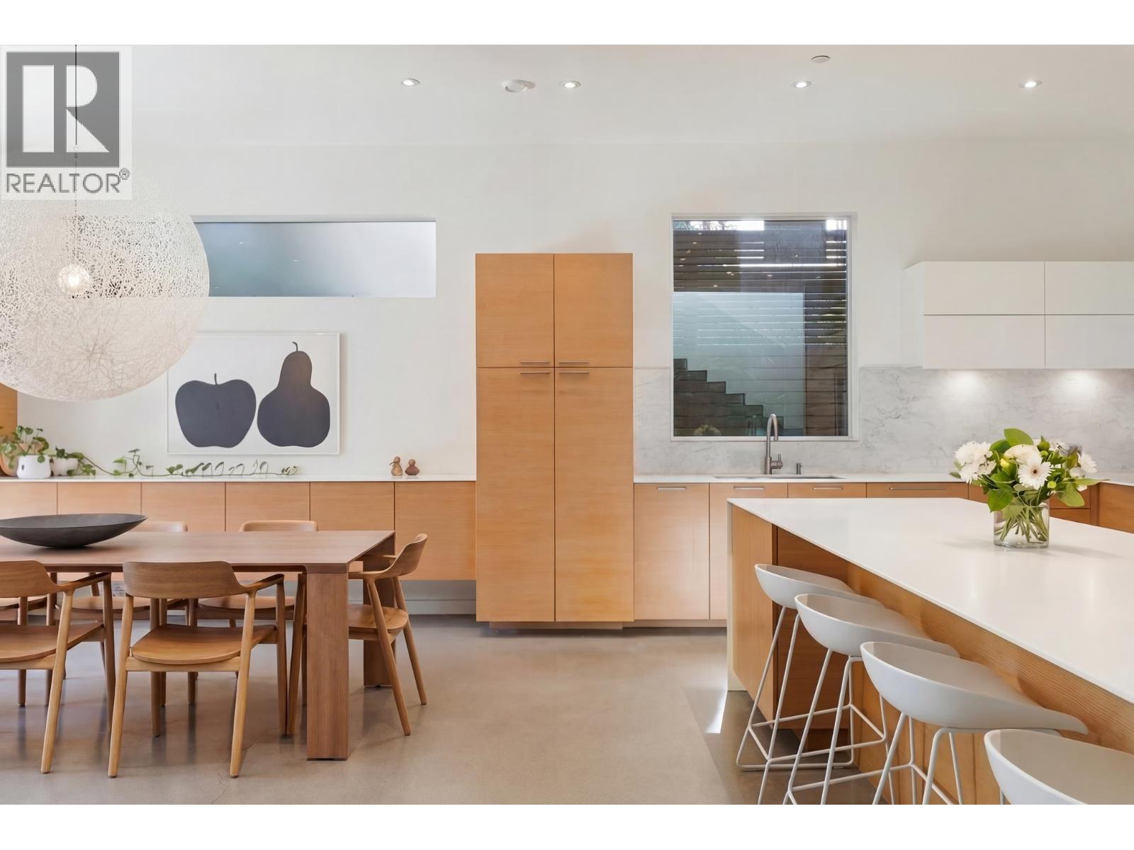 3156 W 13TH AVENUE, Vancouver