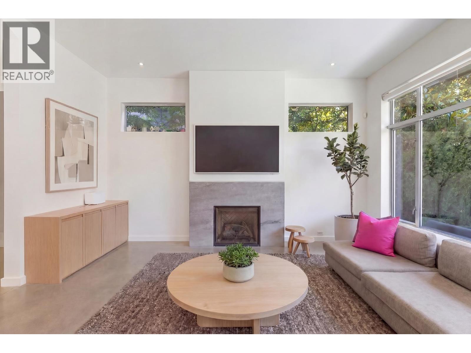 3156 W 13TH AVENUE, Vancouver