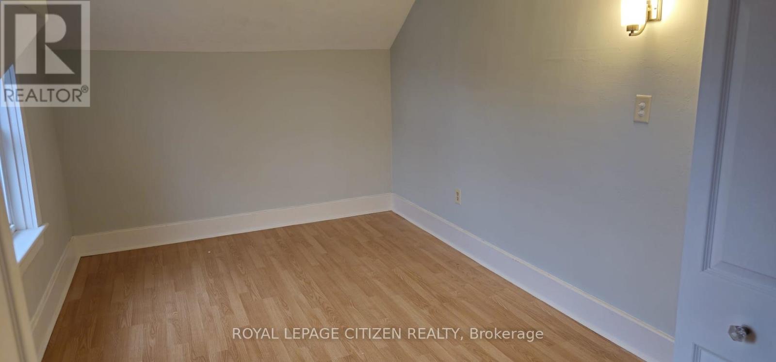 92 MILL STREET W - 22