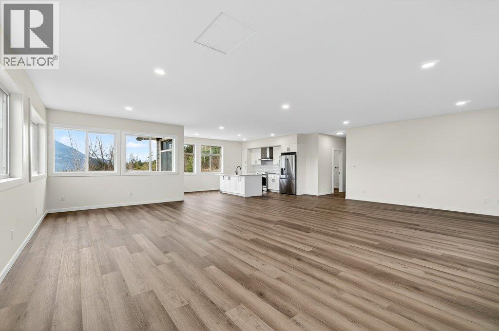 5058 Heritage Drive, Eagle Bay