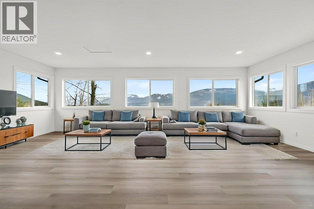 5058 Heritage Drive, Eagle Bay