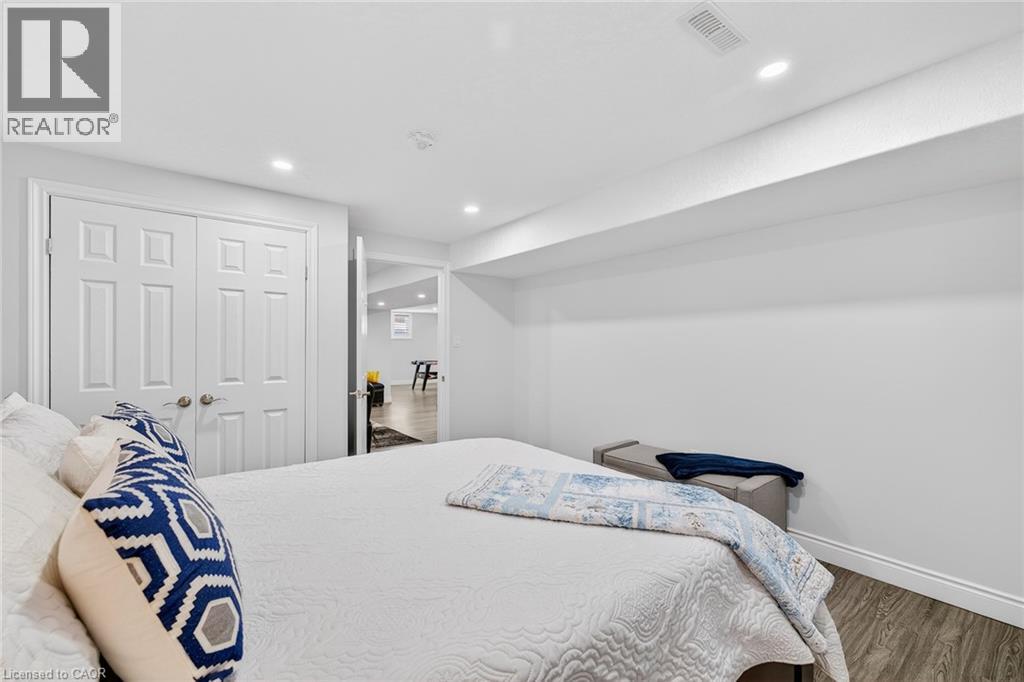 35 LOCK Street - 39