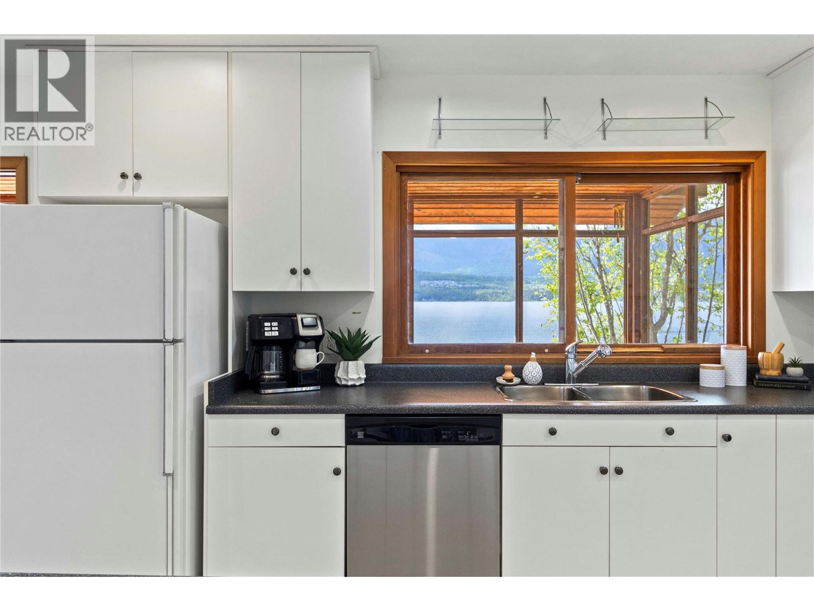 4006 Express Point Road, Scotch Creek