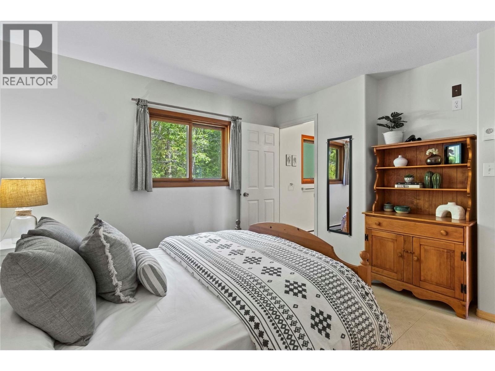 4006 Express Point Road, Scotch Creek