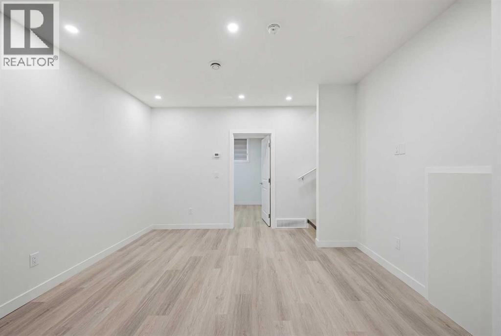 Single Family House for Sale in  Savanna Place NE Saddle Ridge Calgary 