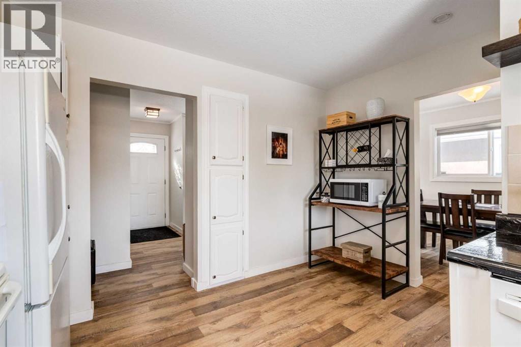 Single Family House Bungalow for Sale in  Avonburn Road SE Acadia Calgary 