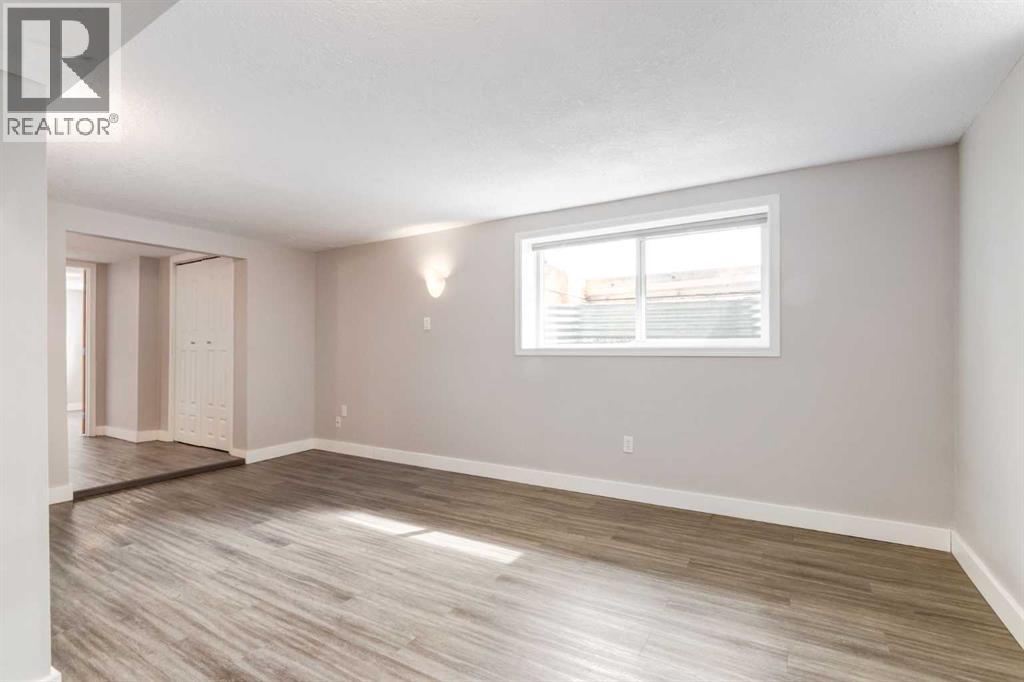 Single Family House Bungalow for Sale in  Avonburn Road SE Acadia Calgary 