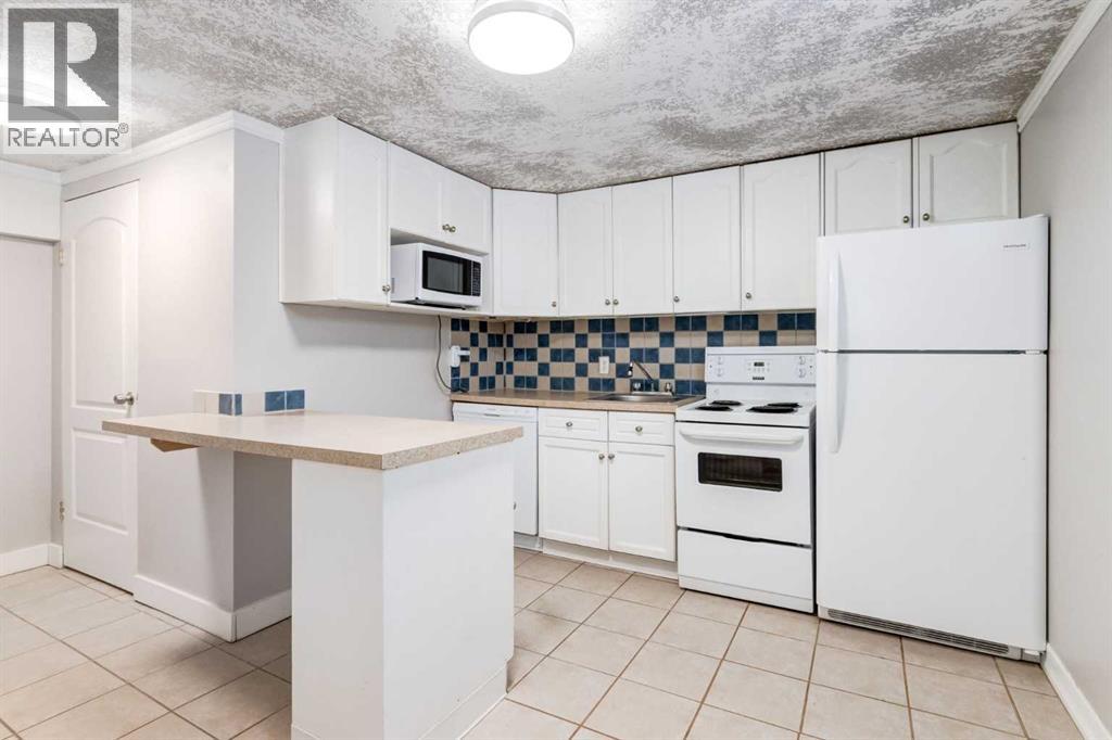 Single Family House Bungalow for Sale in  Avonburn Road SE Acadia Calgary 