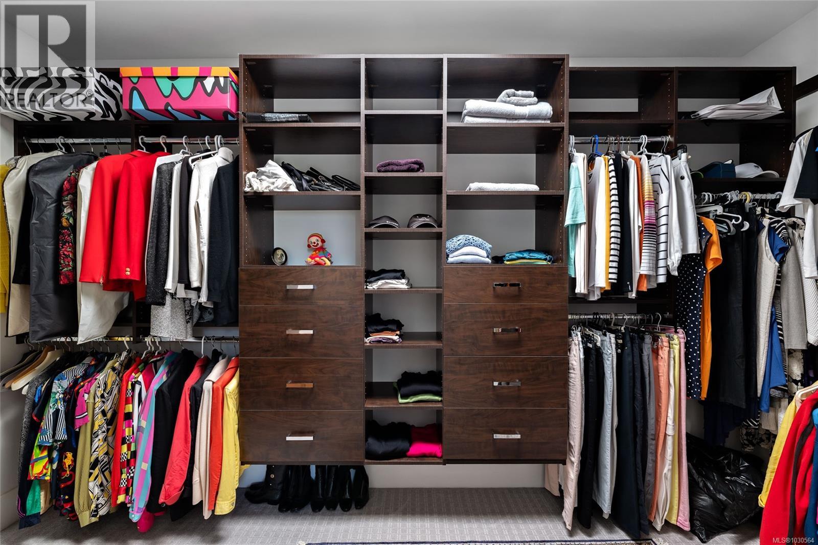 111 Moss St, Victoria