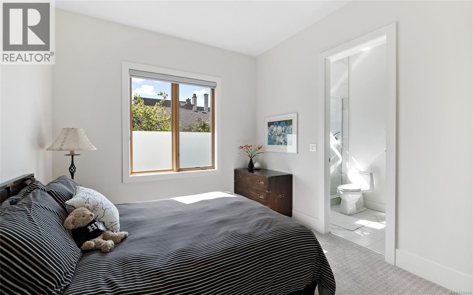 111 Moss St, Victoria