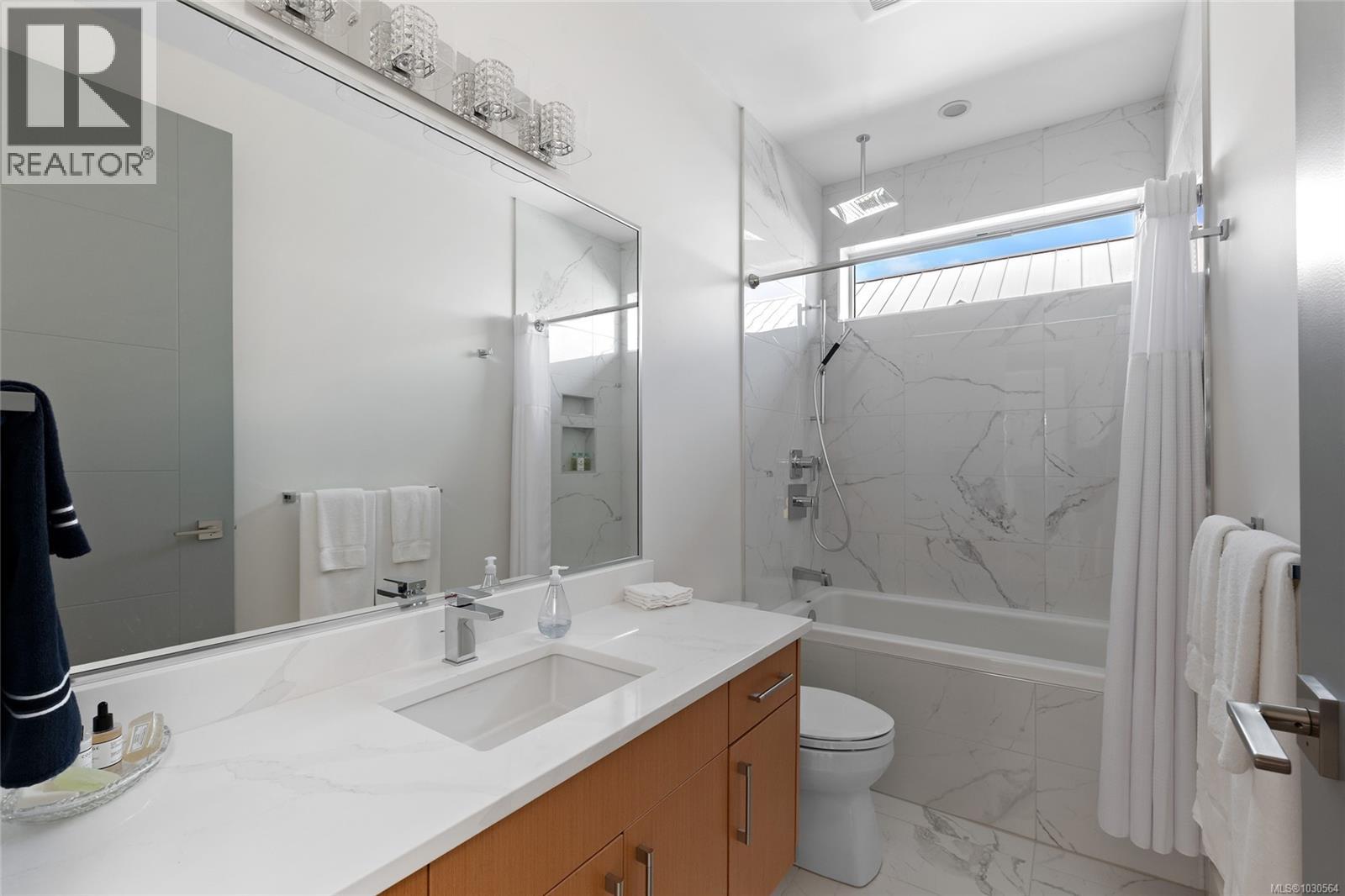 111 Moss St, Victoria