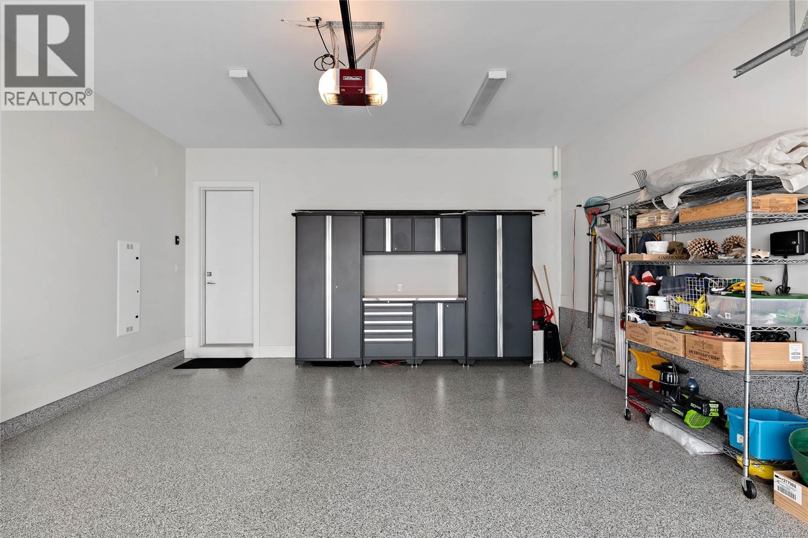 111 Moss St, Victoria