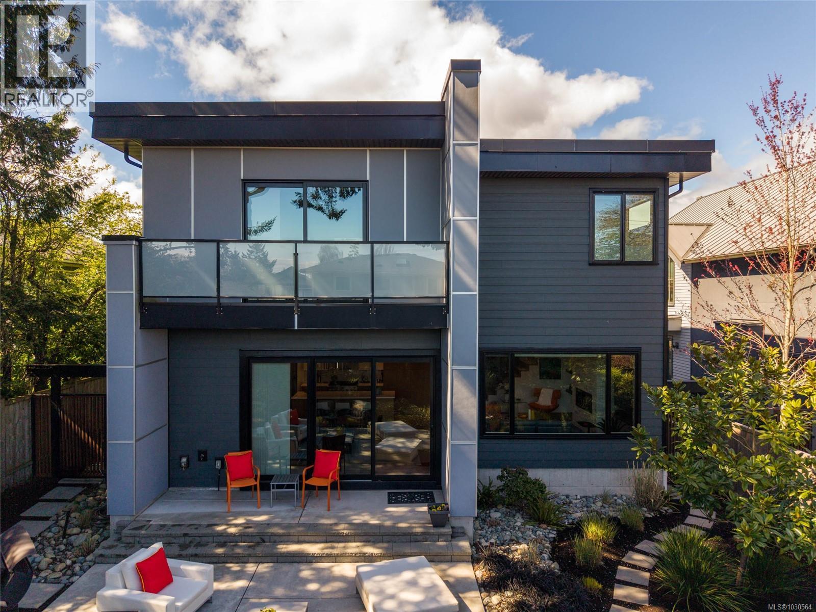 111 Moss St, Victoria