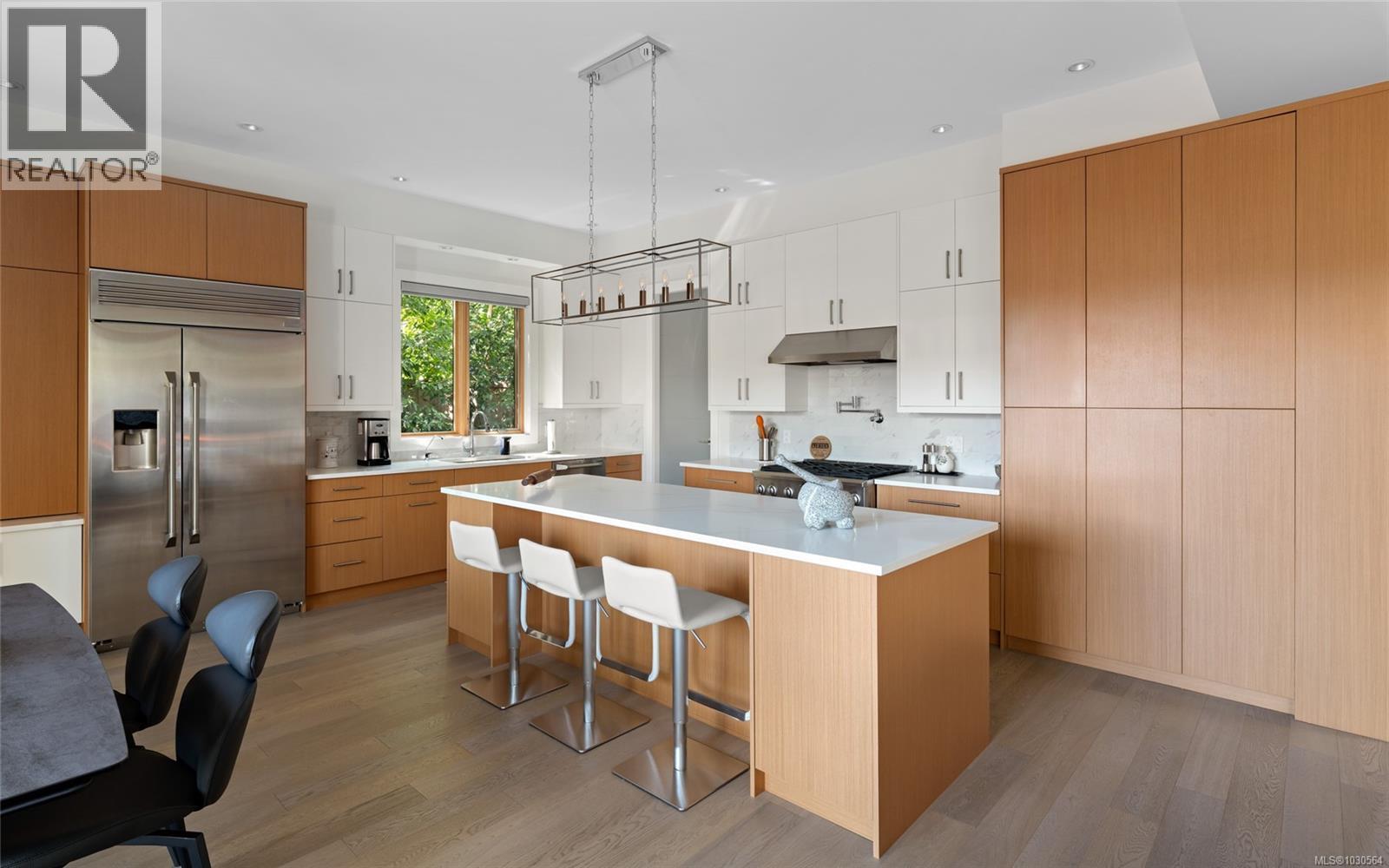 111 Moss St, Victoria