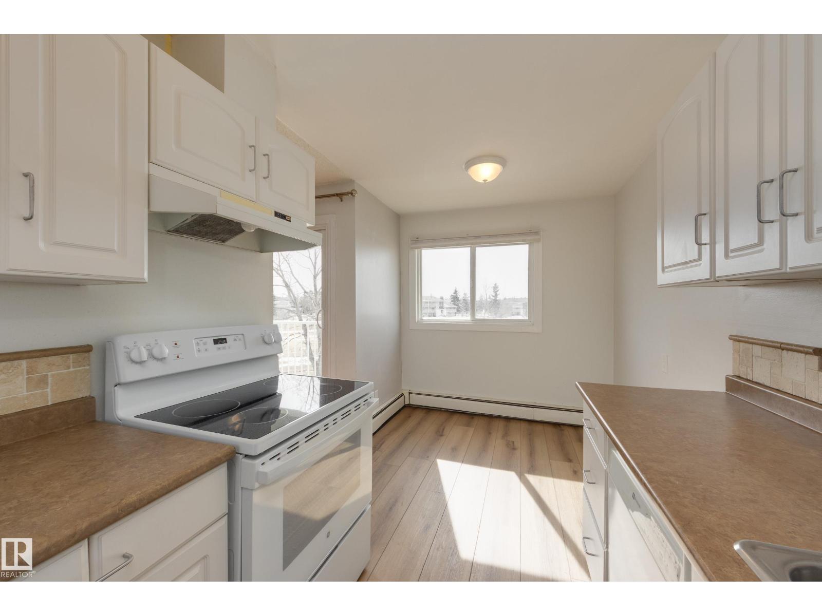 #46 11265 31 AV NW, Edmonton