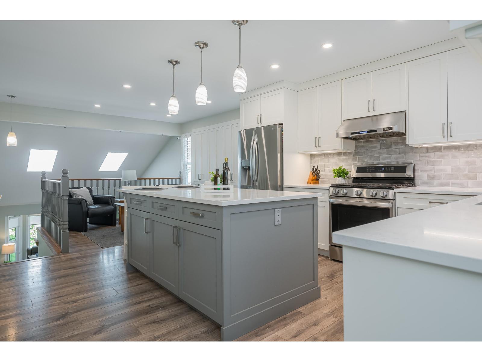 20554 94B AVENUE, Langley