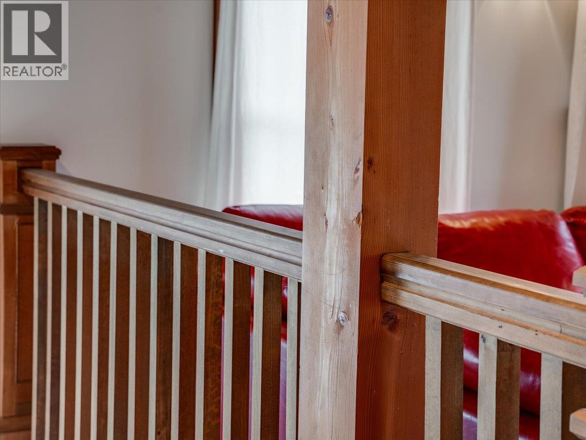 422 View Street, Kaslo