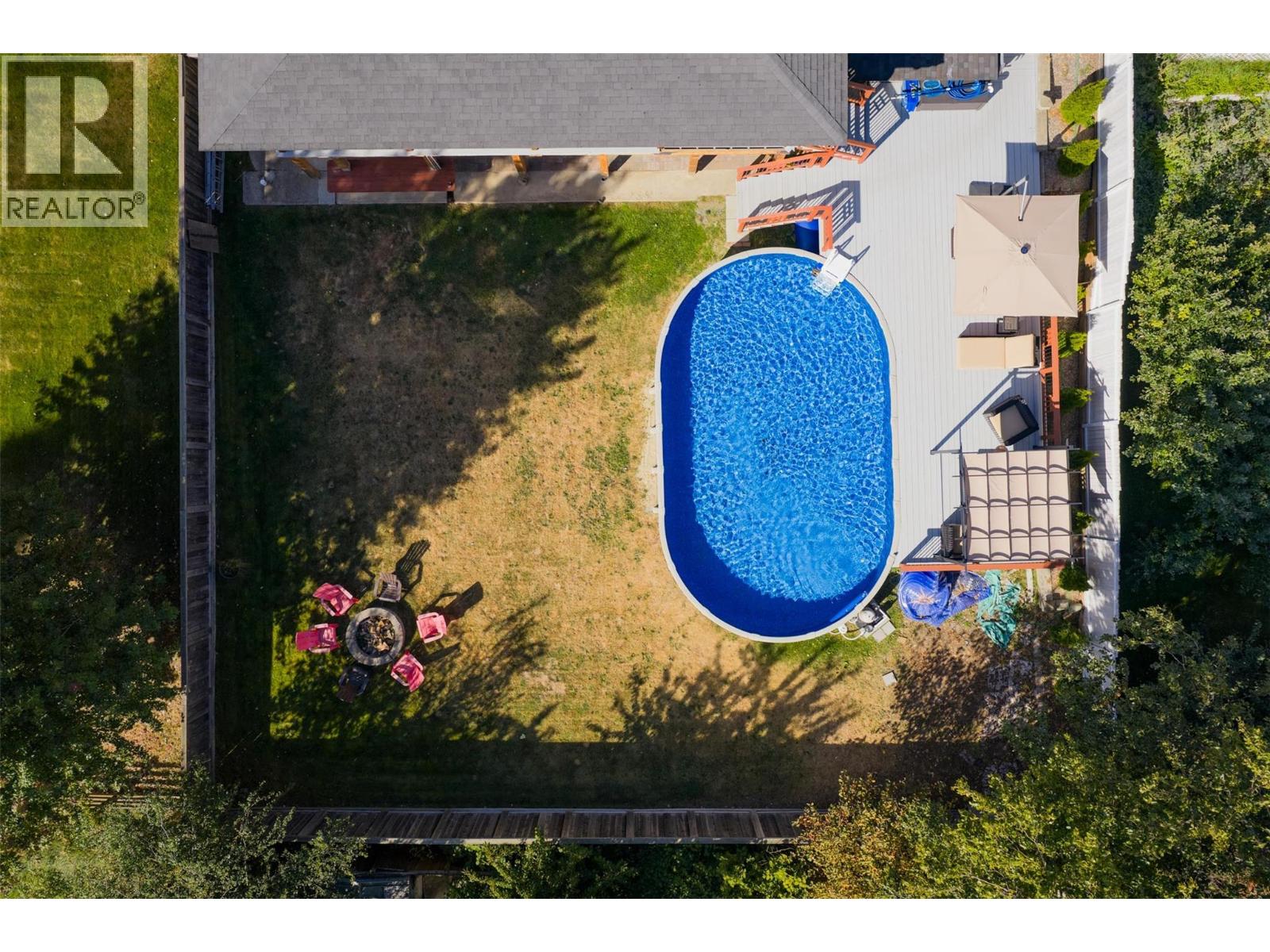 422 View Street, Kaslo