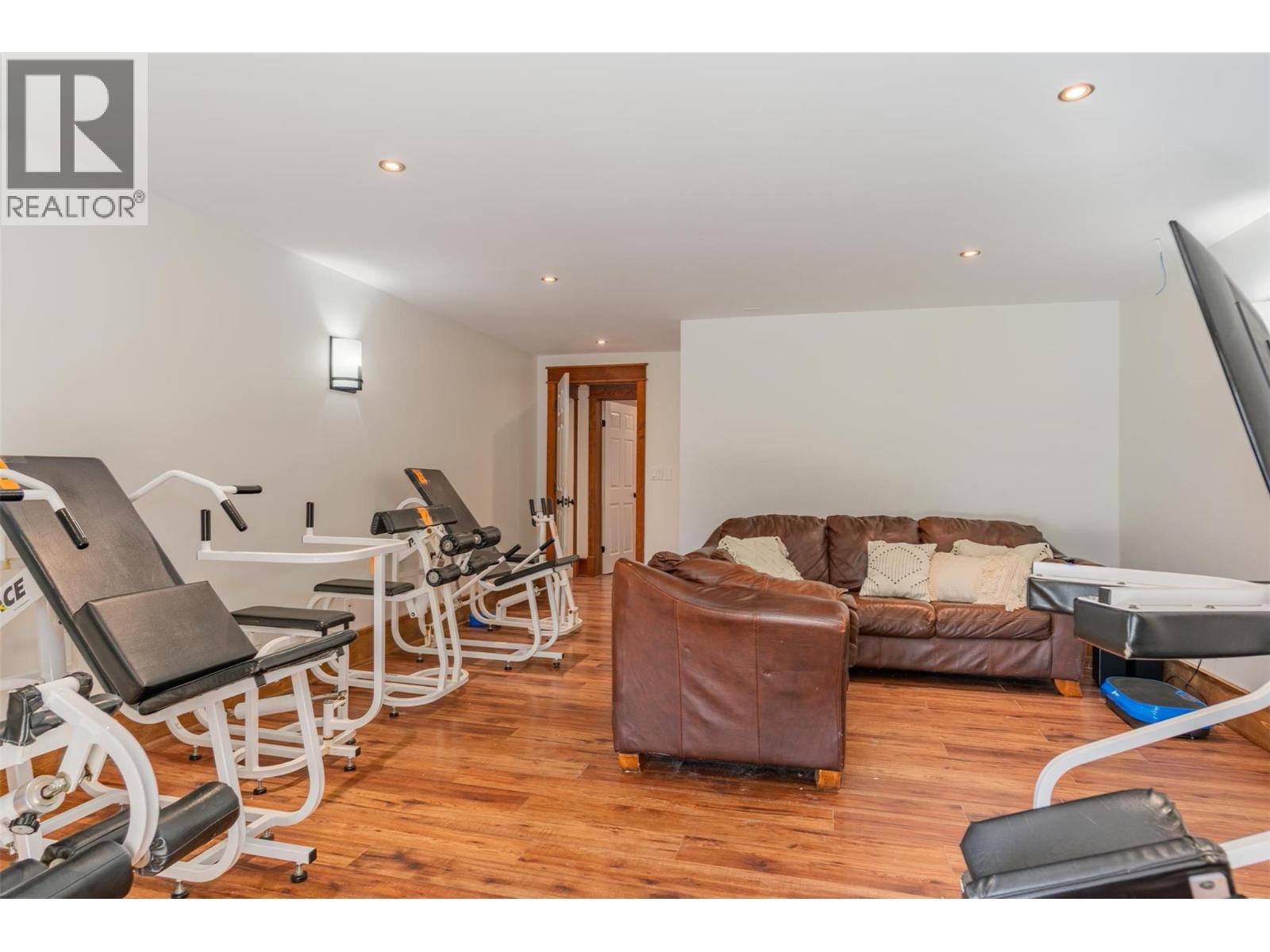 422 View Street - 69