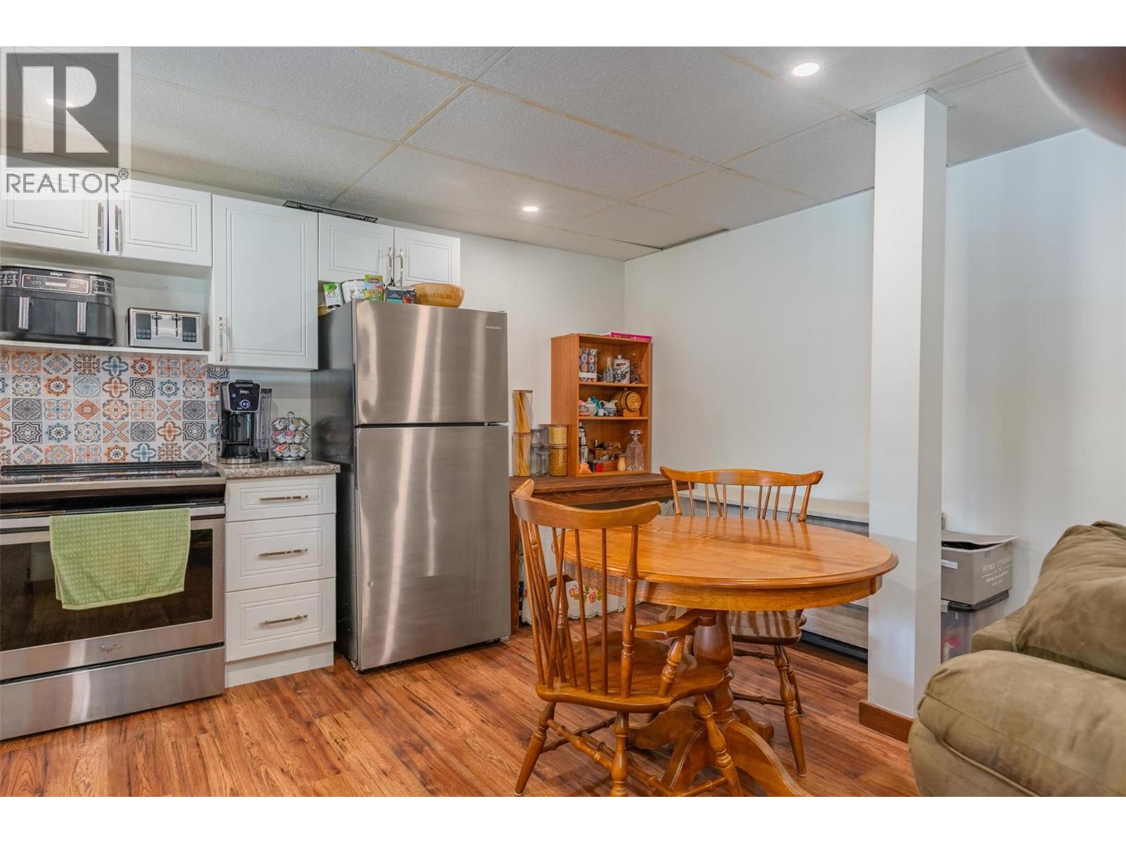 422 View Street, Kaslo