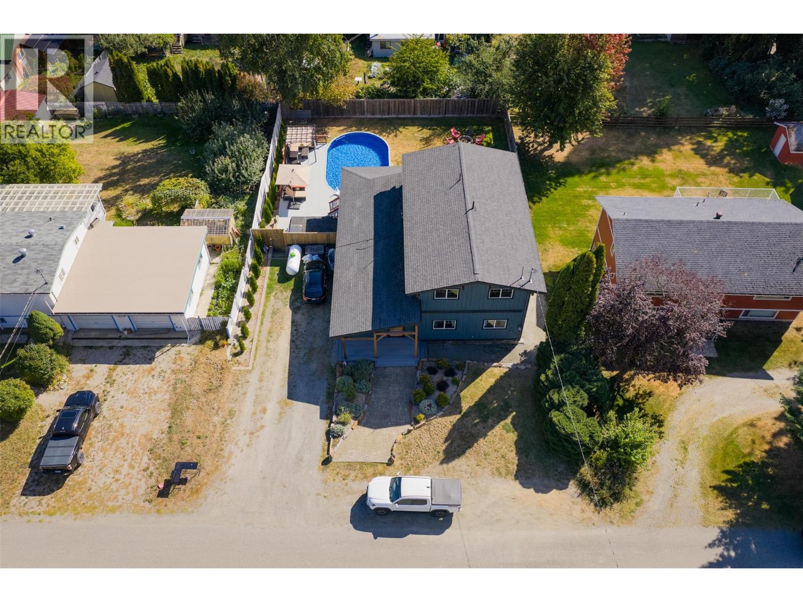 422 View Street, Kaslo