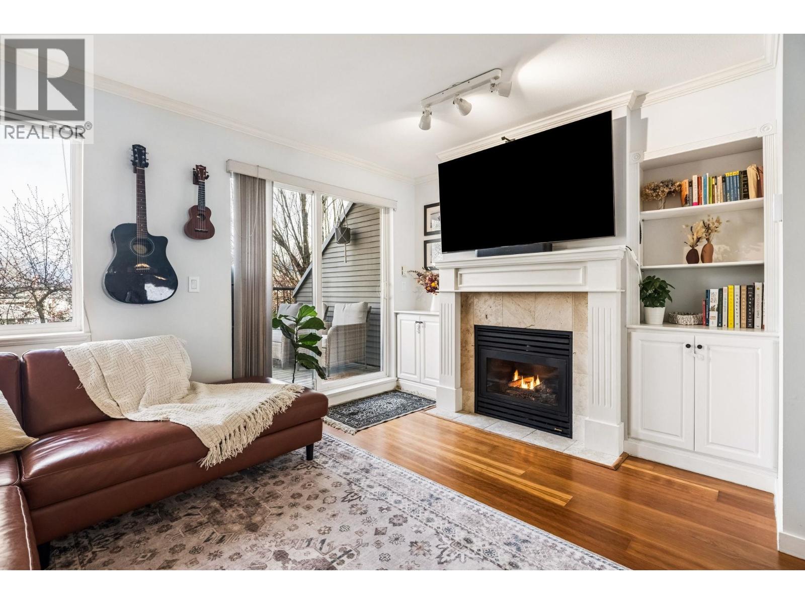 113 4238 ALBERT STREET, Burnaby