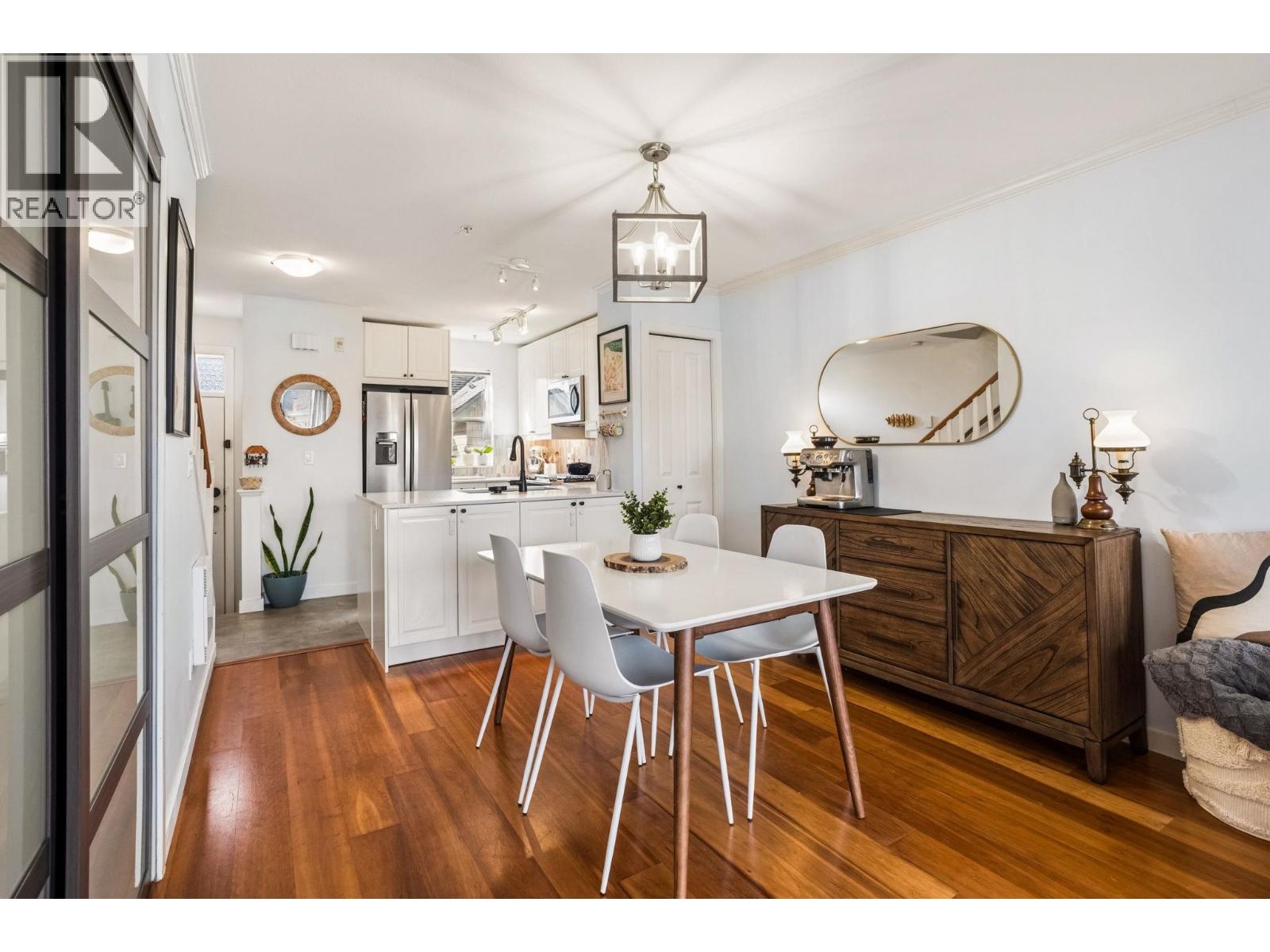 113 4238 ALBERT STREET, Burnaby