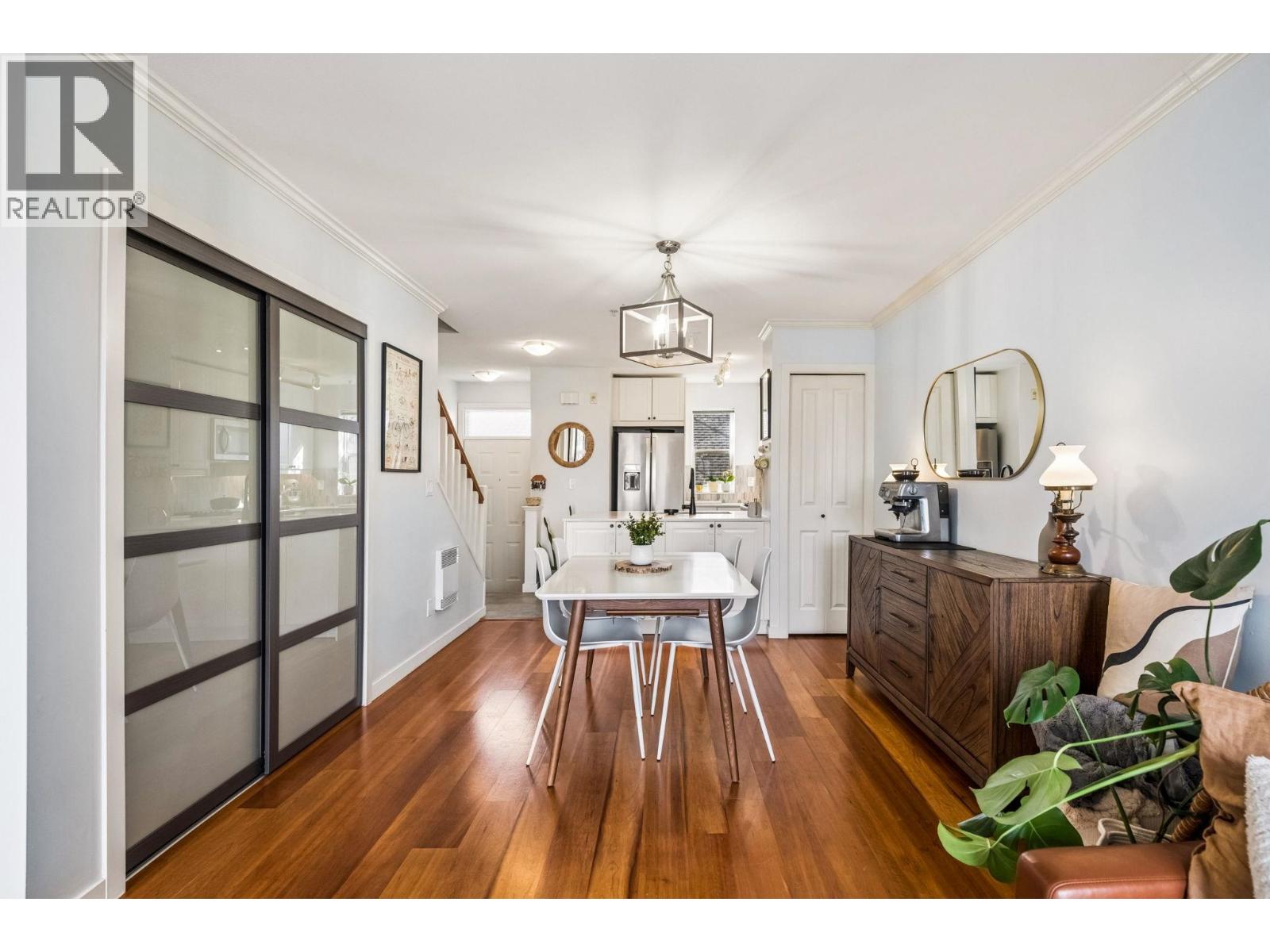 113 4238 ALBERT STREET, Burnaby