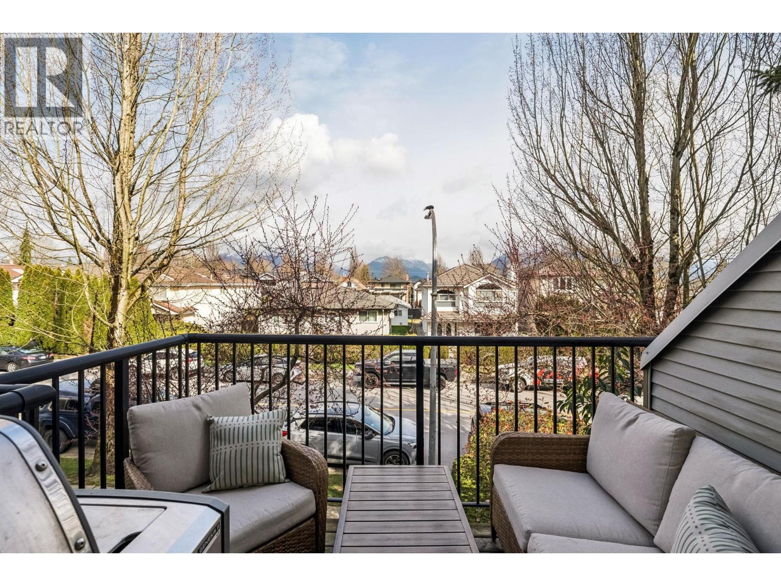 113 4238 ALBERT STREET, Burnaby