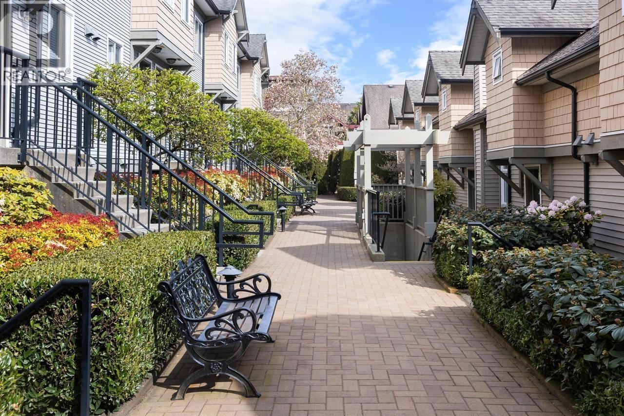 113 4238 ALBERT STREET, Burnaby