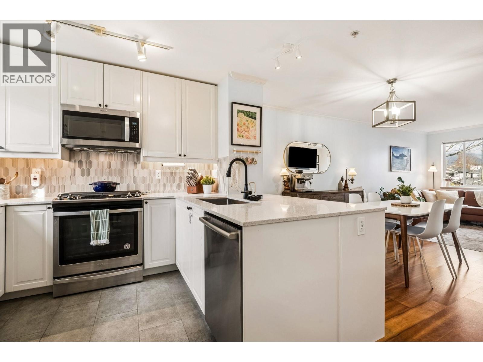 113 4238 ALBERT STREET, Burnaby