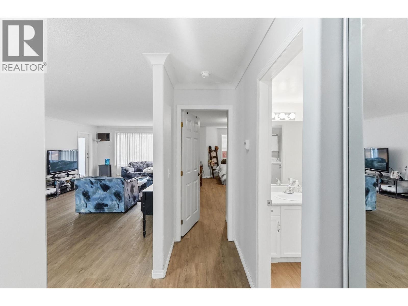 255 Aurora Crescent Unit# 103, Rutland