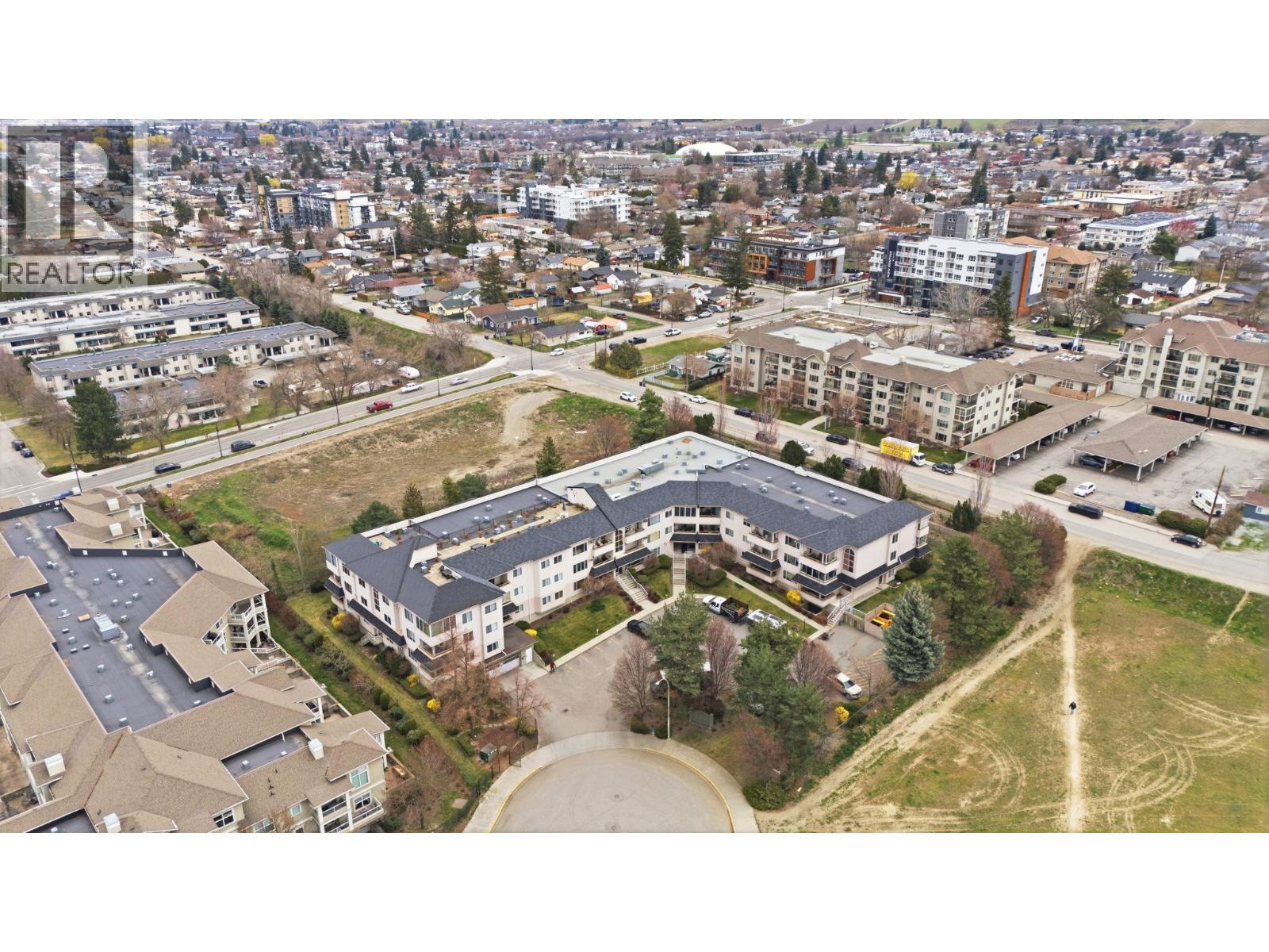 255 Aurora Crescent Unit# 103, Rutland