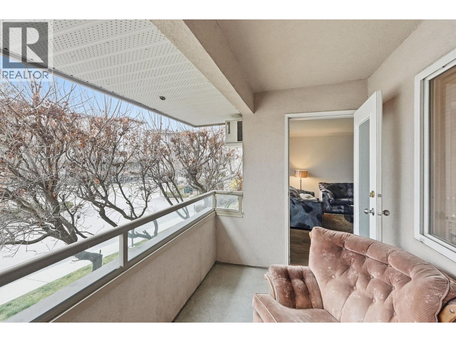 255 Aurora Crescent Unit# 103, Rutland