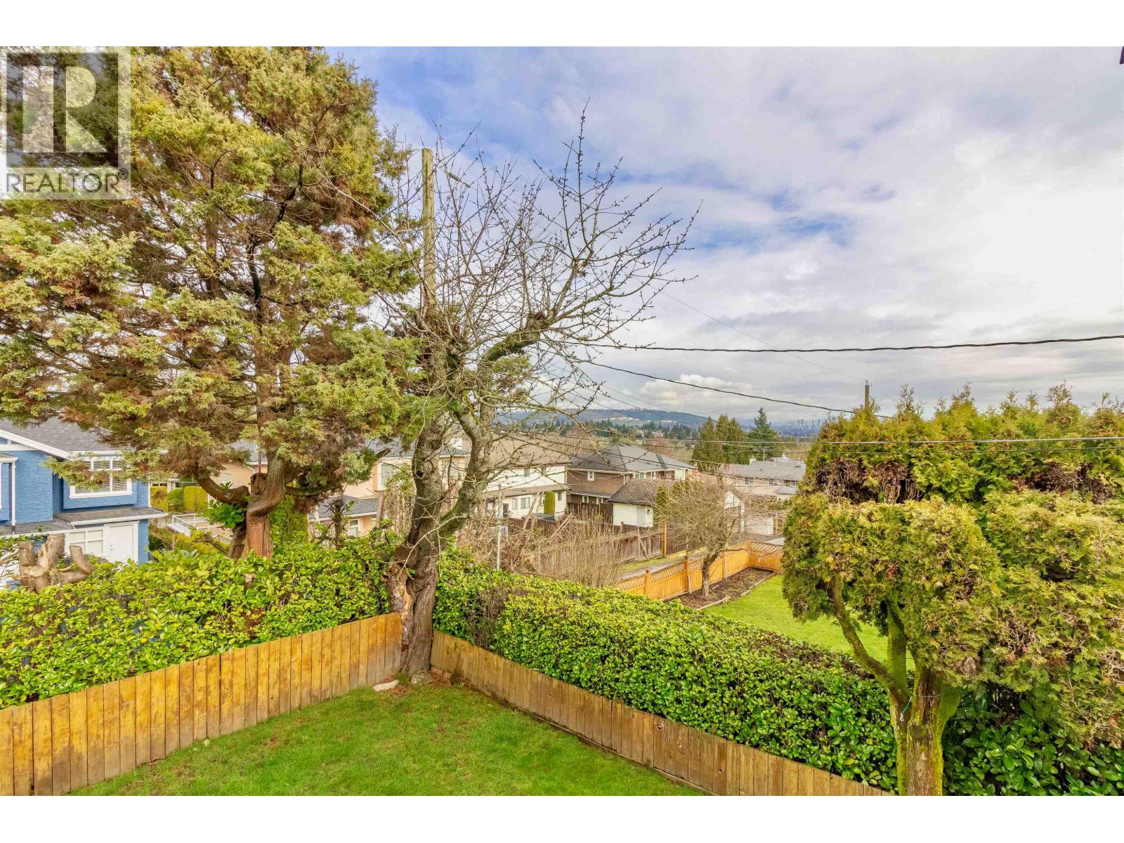 4645 CHARLOTTE COURT, Burnaby