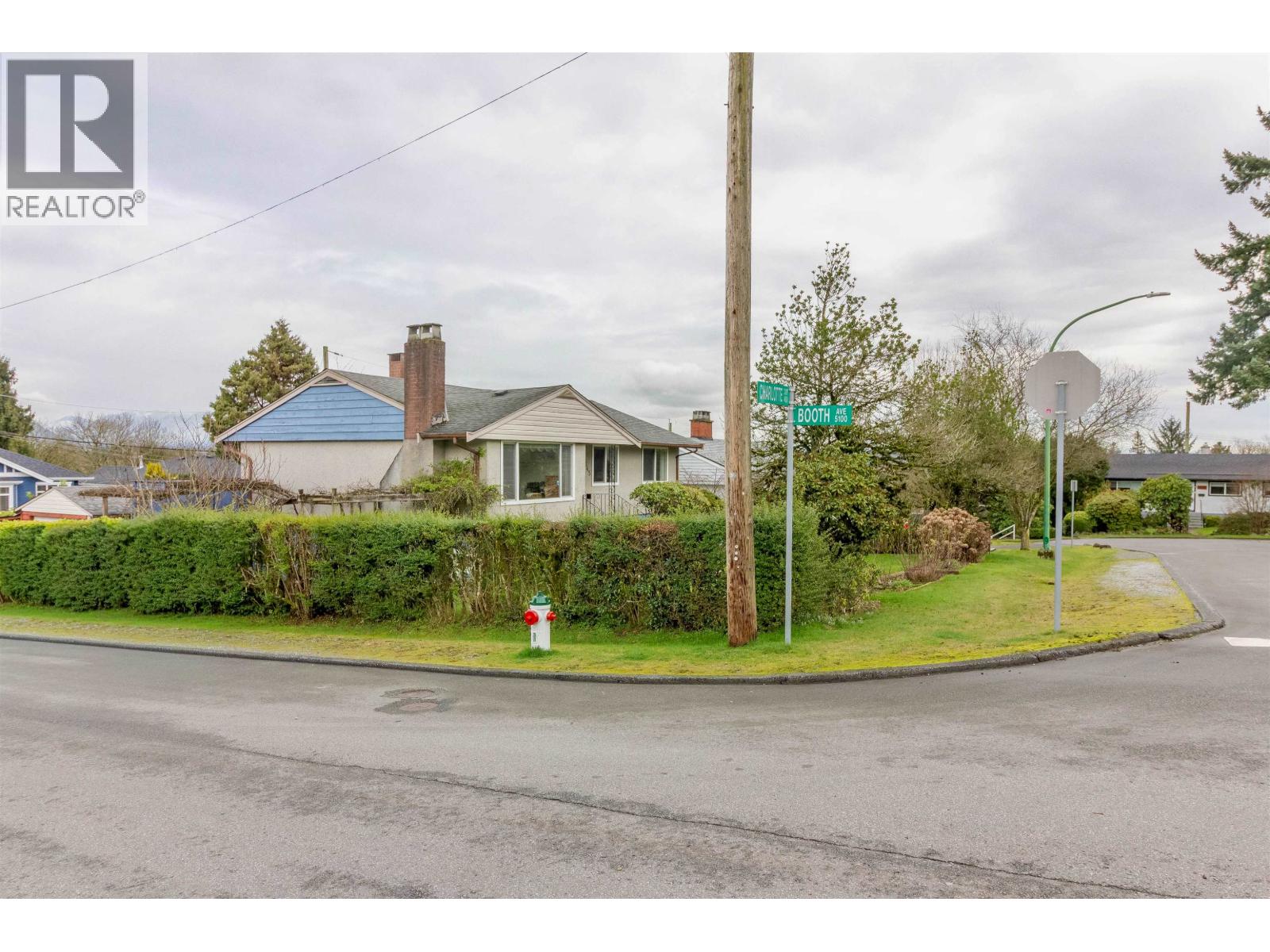 4645 CHARLOTTE COURT, Burnaby