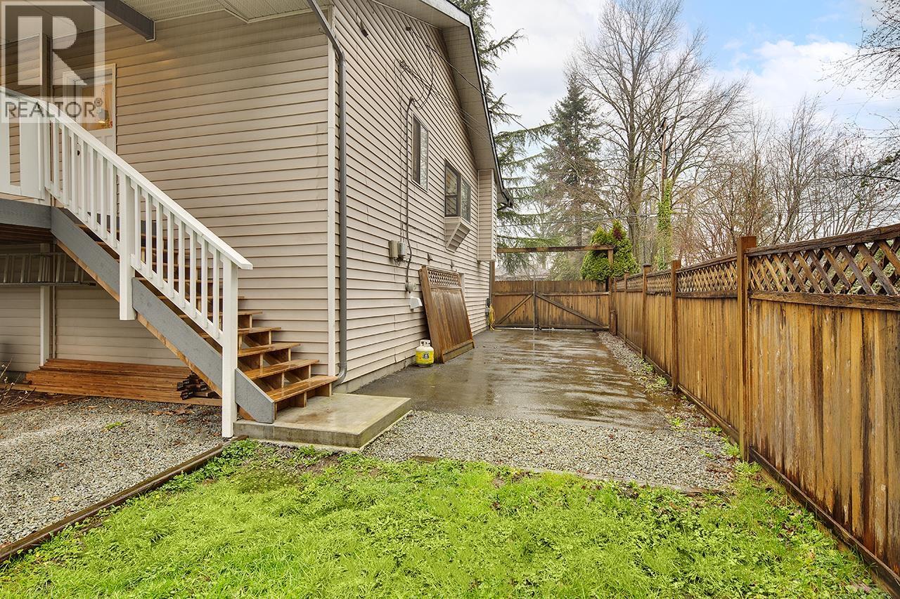 1736 LANGAN AVENUE, Port Coquitlam