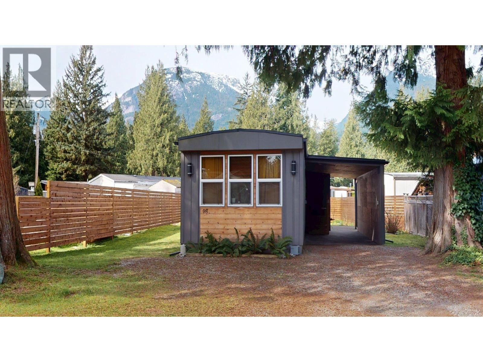 98 1830 MAMQUAM ROAD, Squamish
