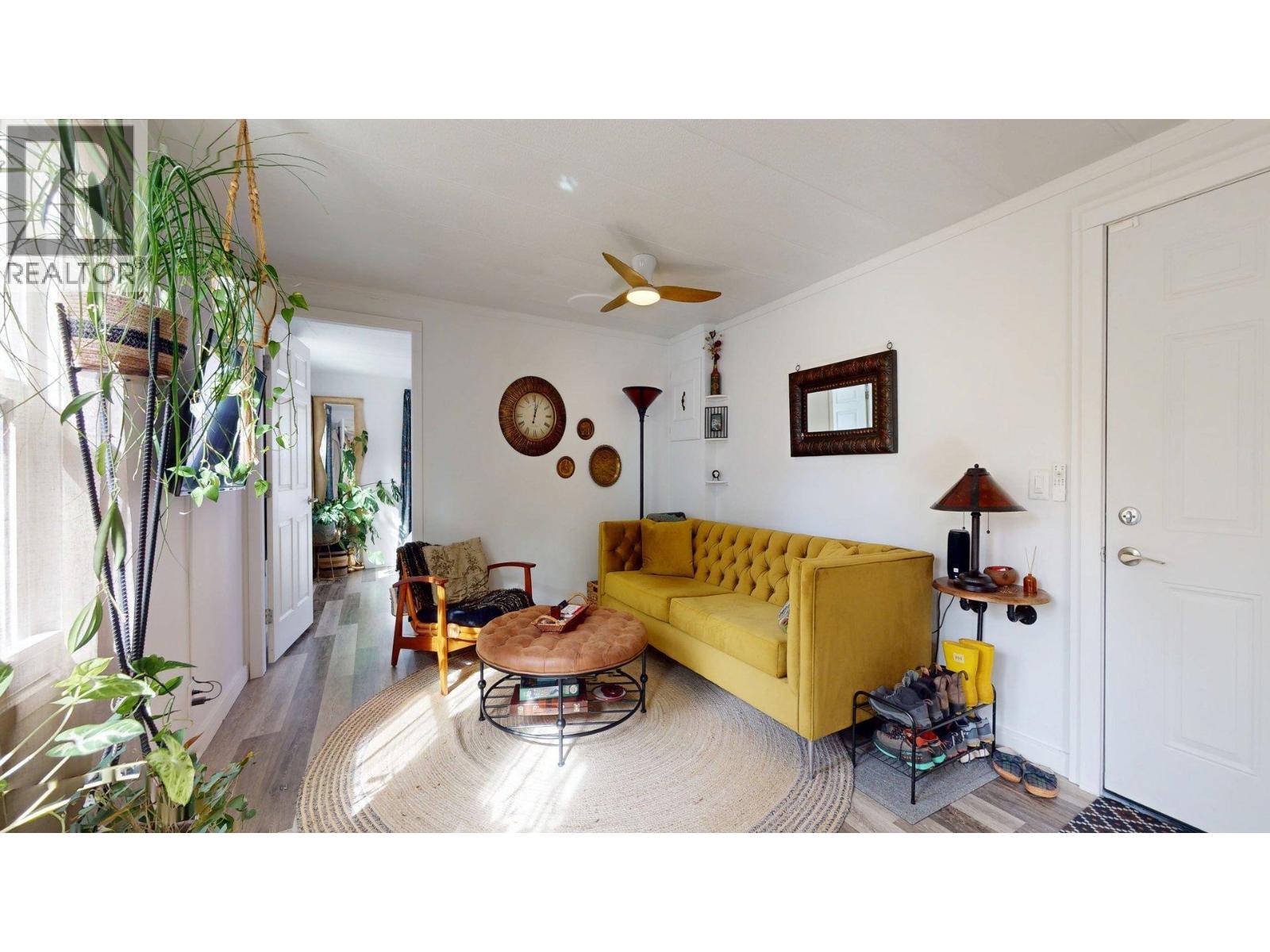 98 1830 MAMQUAM ROAD, Squamish