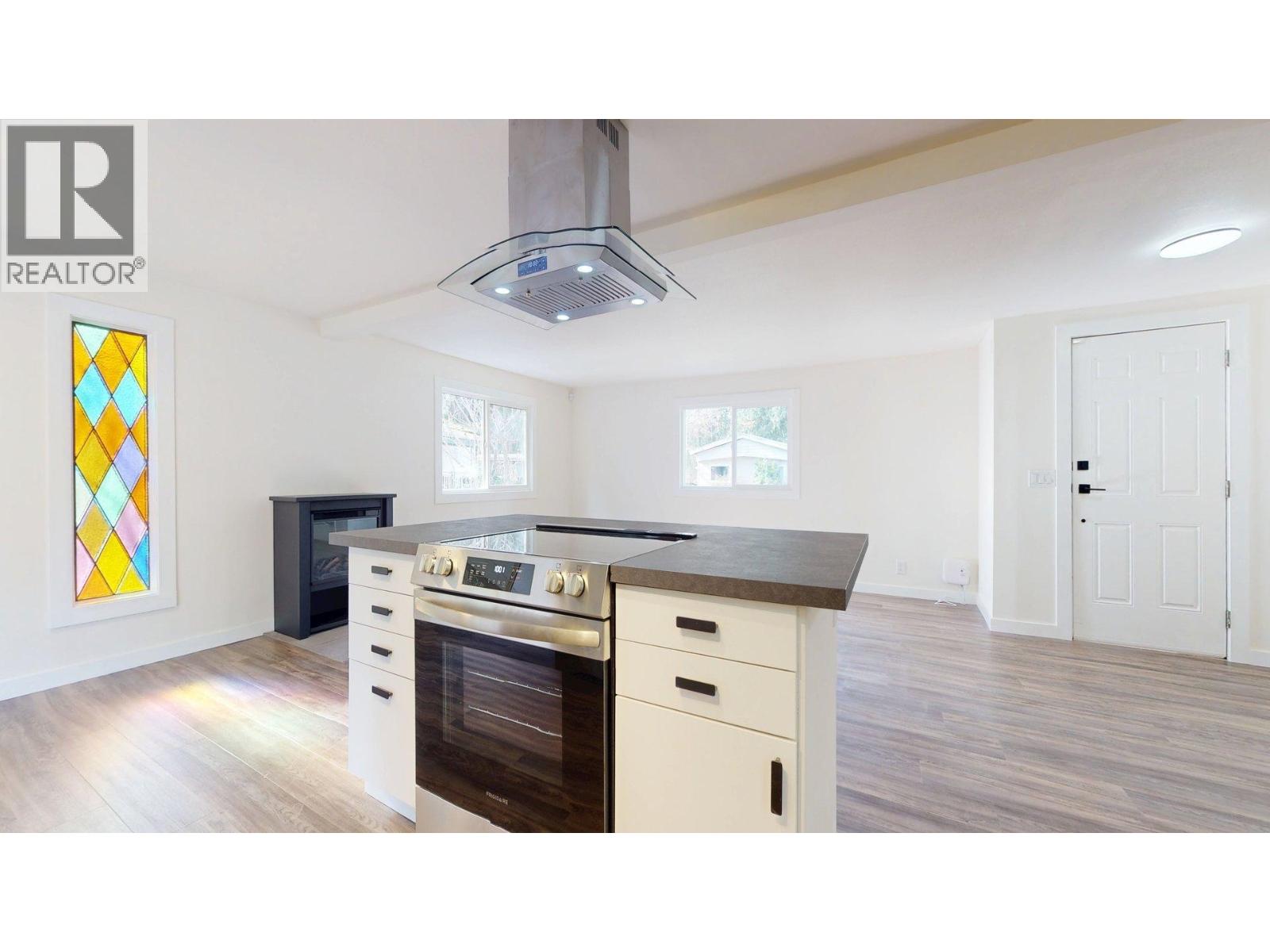 144 1830 MAMQUAM ROAD, Squamish