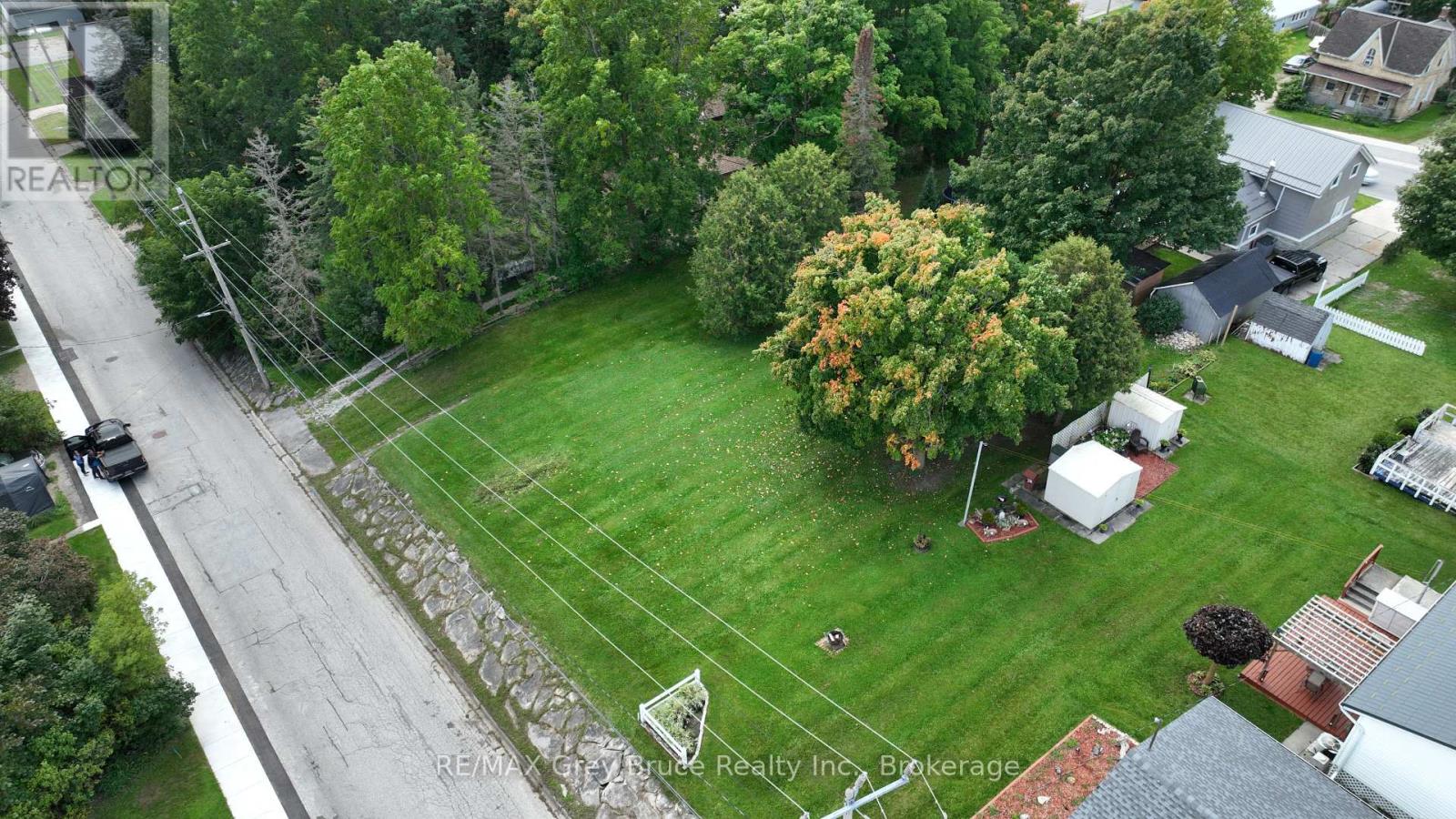 PT LOT 2 2ND AVENUE — photo 4