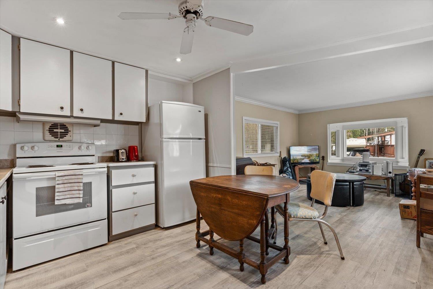 28 3942 COLUMBIA VALLEY ROAD, Cultus Lake East, Cultus Lake