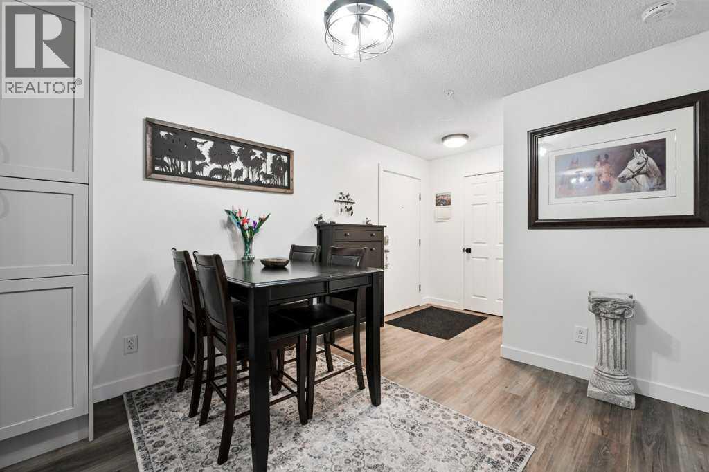 Single Family House for Sale in   Fish Creek Boulevard SW Evergreen Calgary 