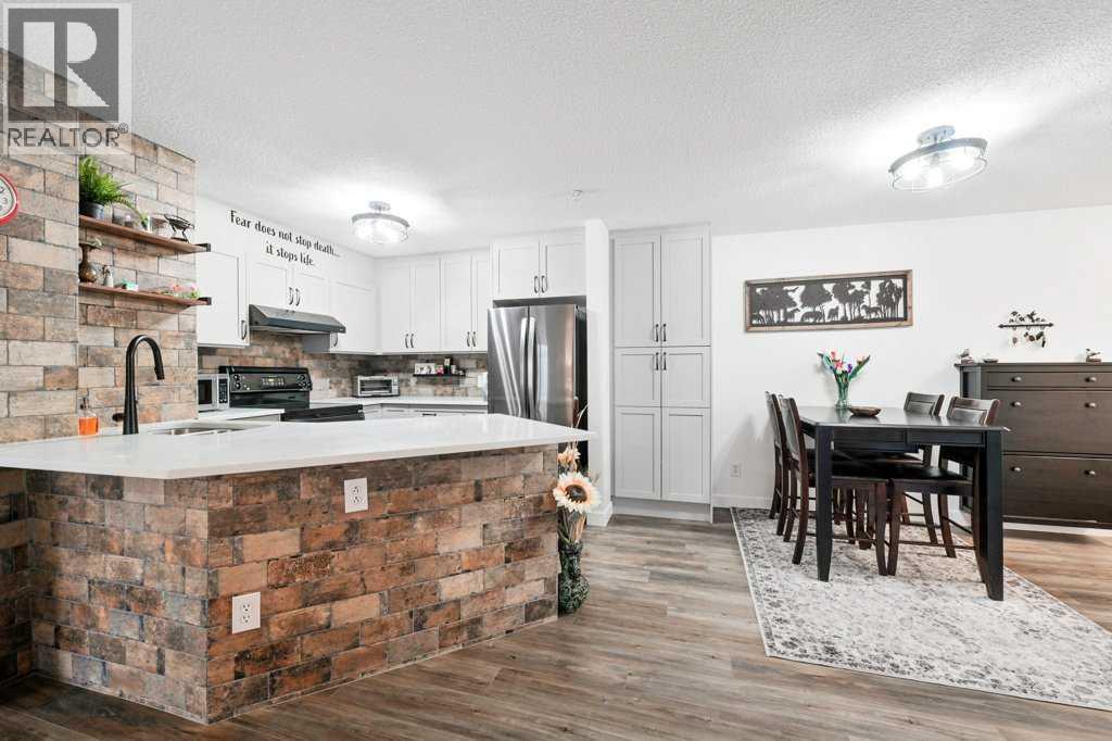 Single Family House for Sale in   Fish Creek Boulevard SW Evergreen Calgary 