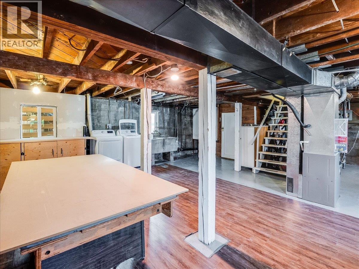 1706 Fourth Avenue, Trail