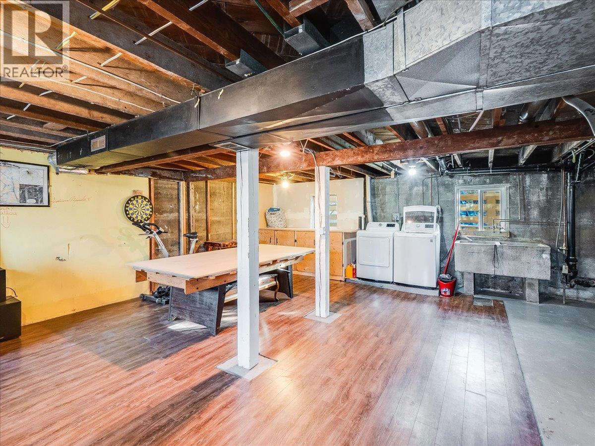 1706 Fourth Avenue, Trail