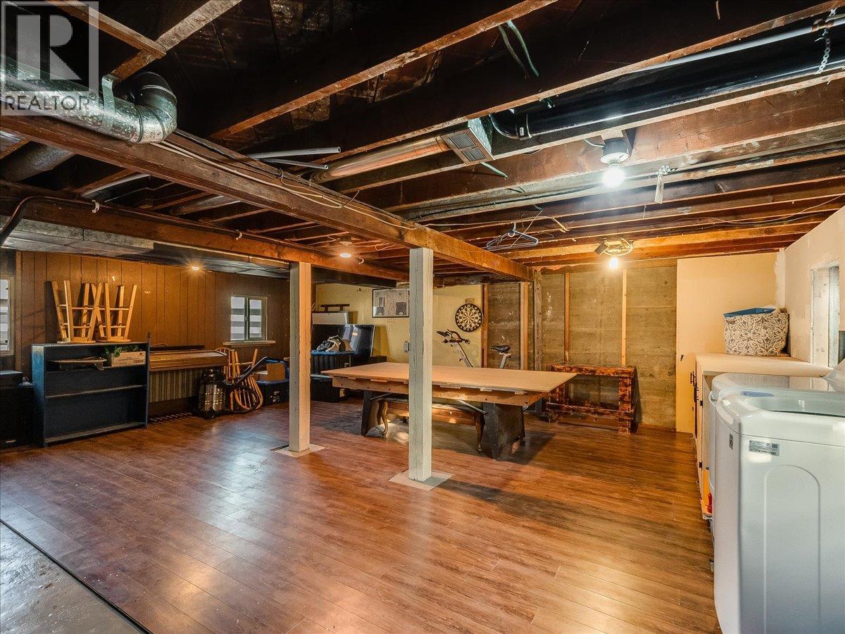 1706 Fourth Avenue, Trail