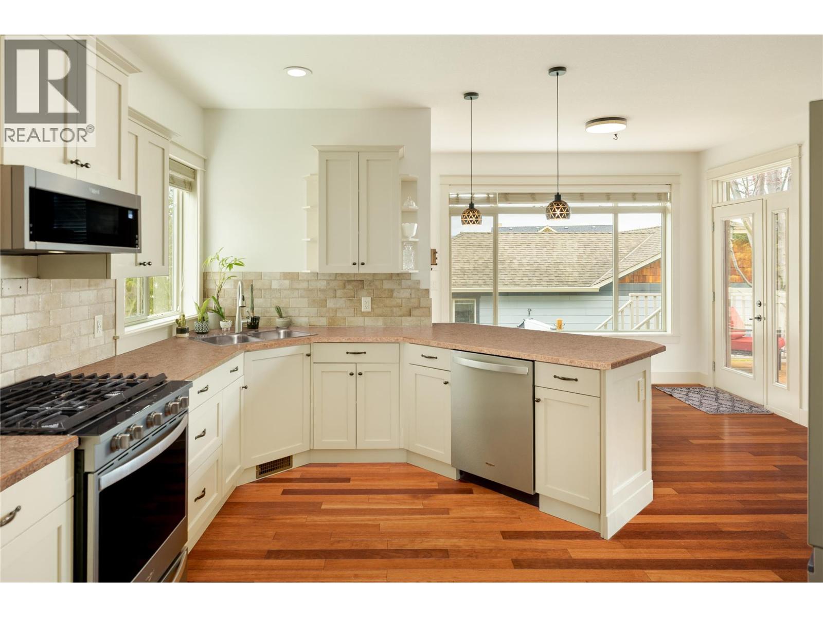 5532 Farron Place, Kelowna